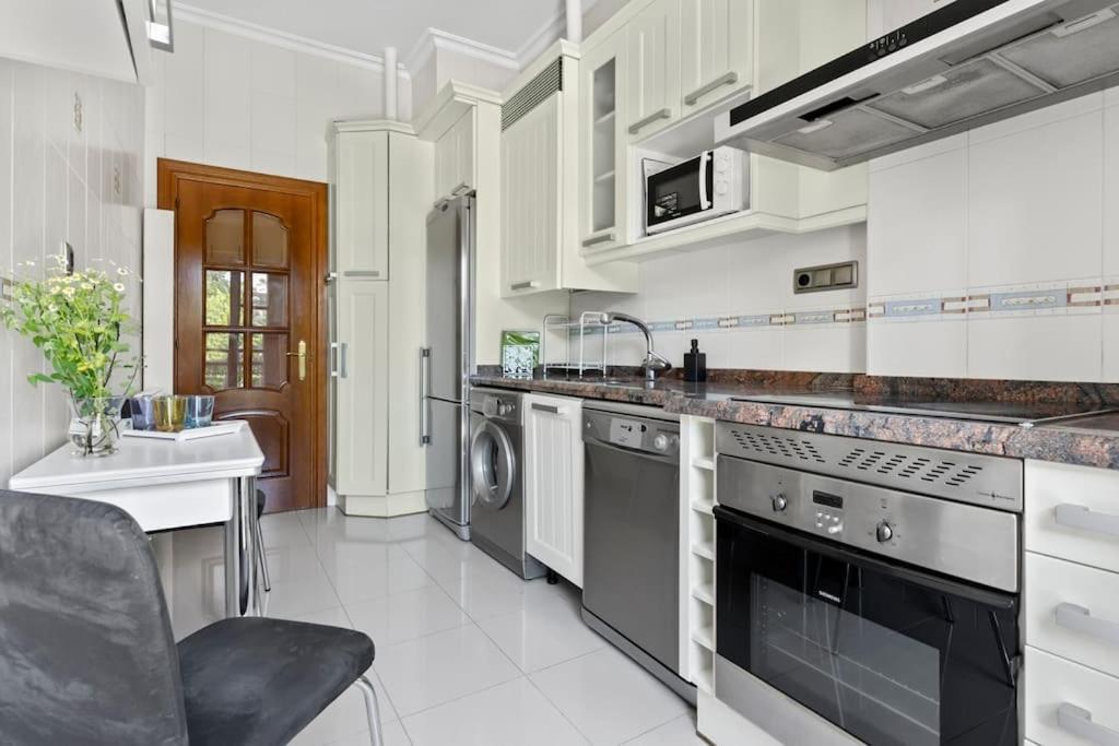 Apartamento La Joya Хихон Екстериор снимка