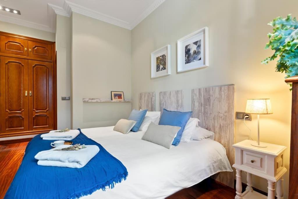 Apartamento La Joya Хихон Екстериор снимка